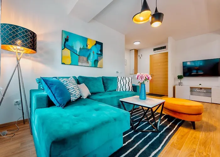 Lux Monet 兹拉蒂博尔